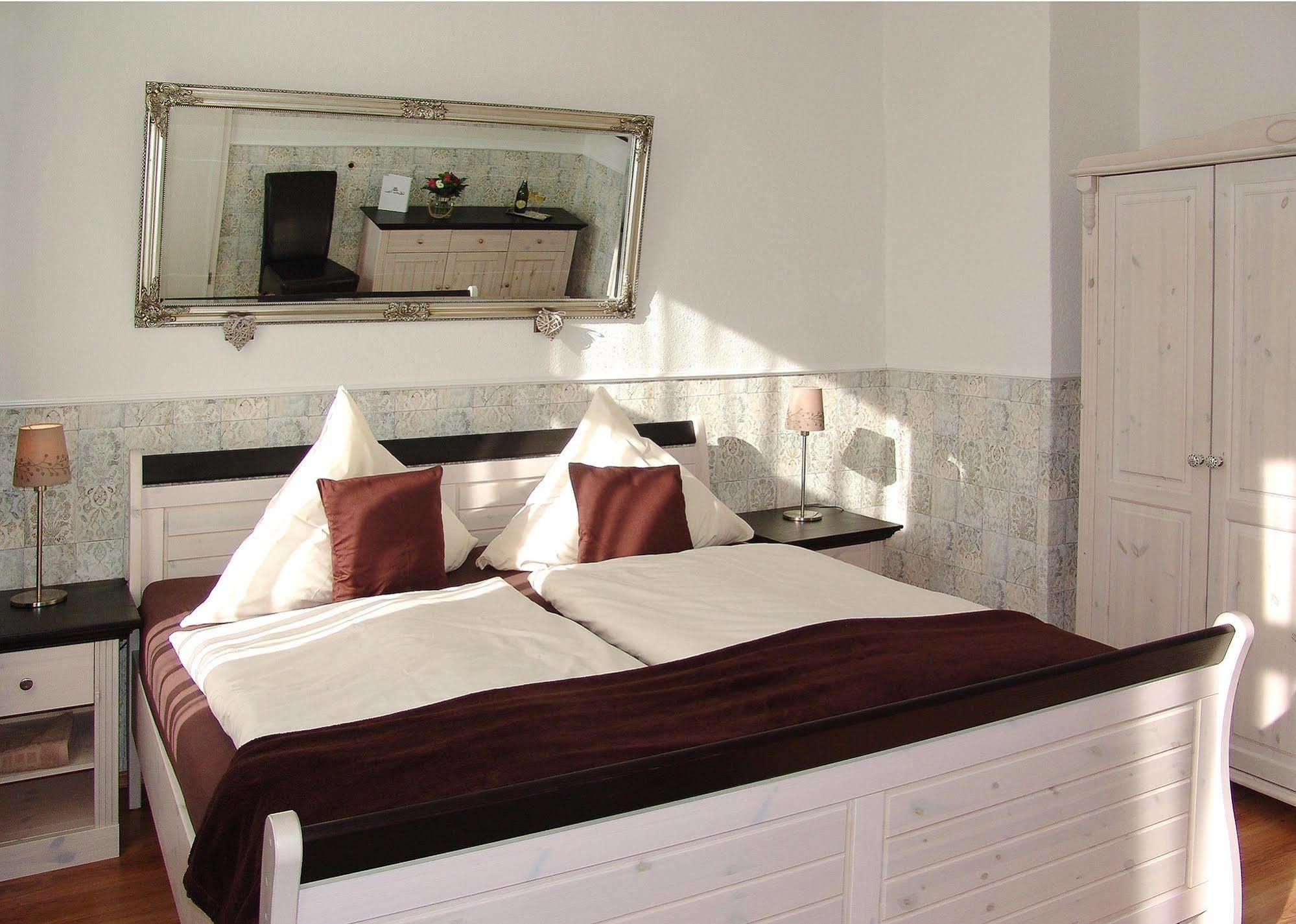 Hotel Garni Landhaus Uttum Krummhörn Kültér fotó
