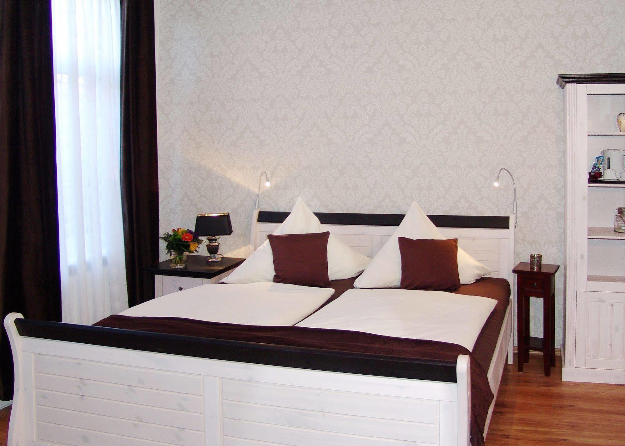 Hotel Garni Landhaus Uttum Krummhörn Kültér fotó