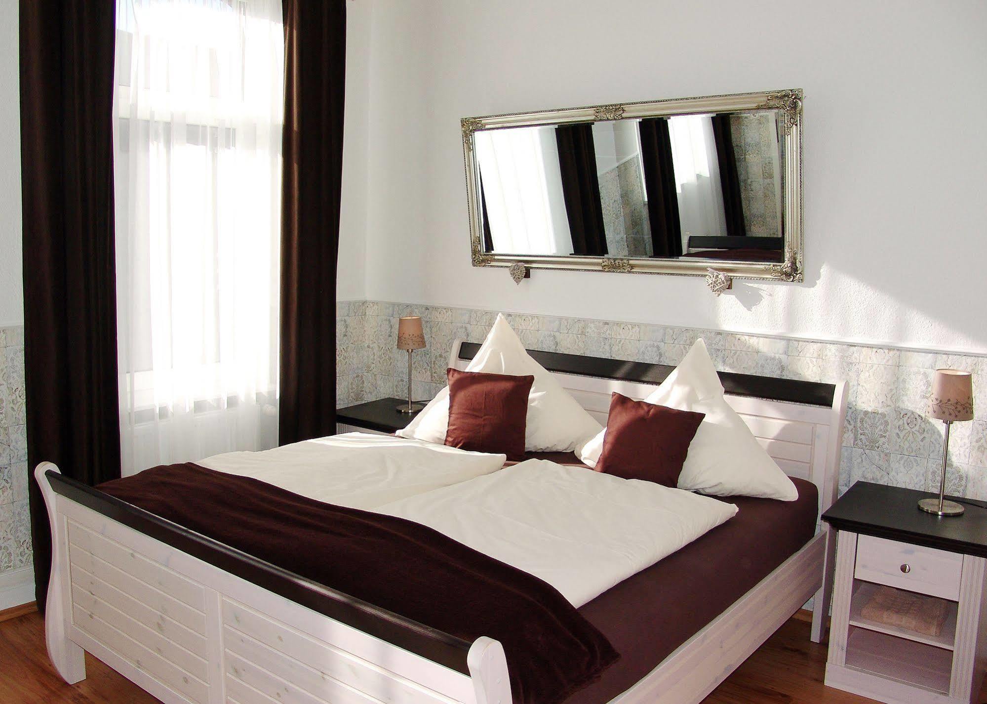 Hotel Garni Landhaus Uttum Krummhörn Kültér fotó
